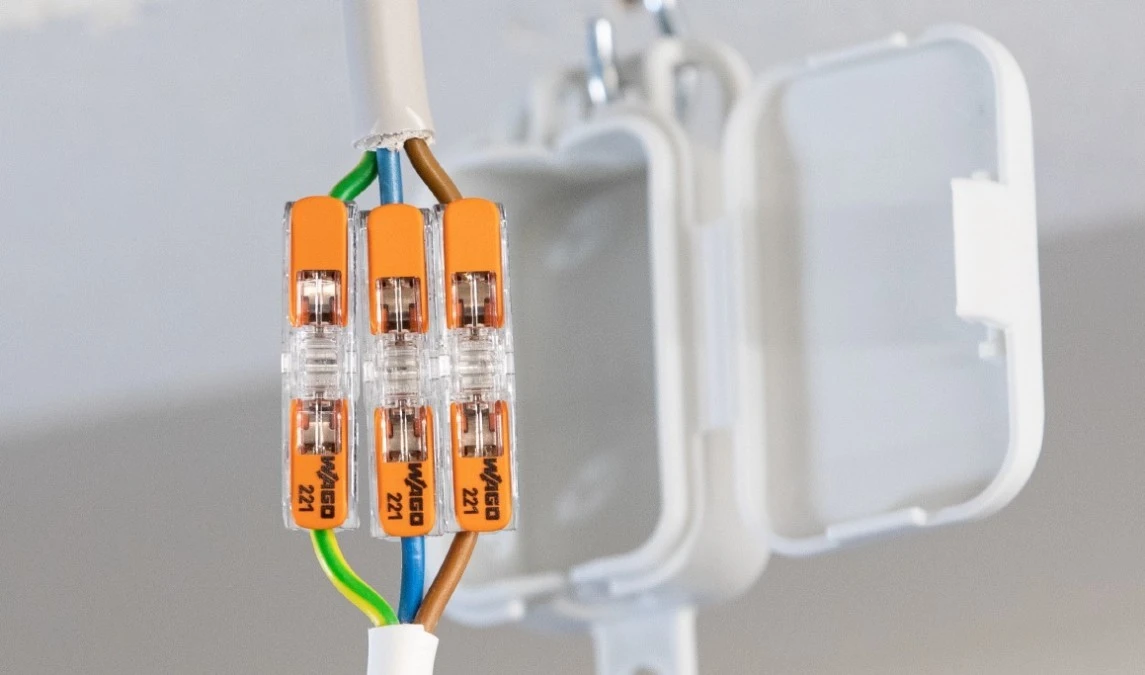 Szybkozłączka przelotowa z dźwignią 2x 0,2-4mm2 Inline 221