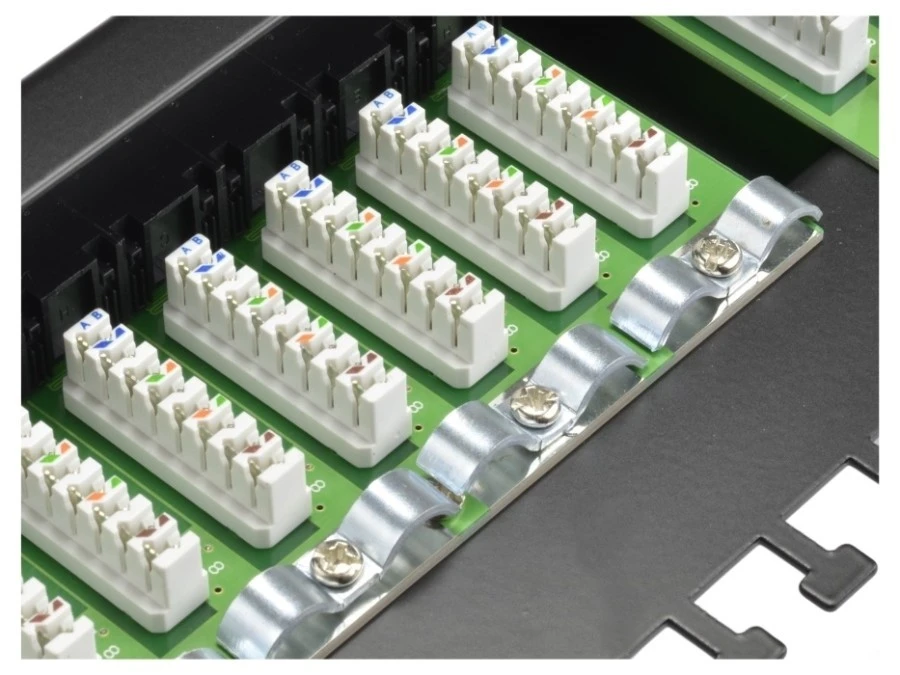 Patch panel RACK 19 kat.5e 24p UTP z półką 1U czarny NEKU – NEKU POLSKA ...
