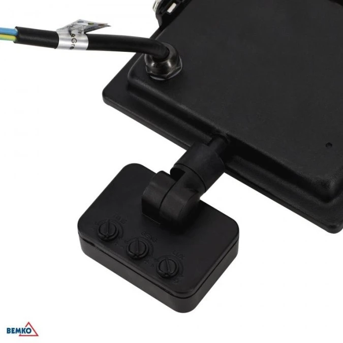NAŚWIETLACZ LED SMD KASTEL 10W 6000K 850LM IP65 CZARNY CZ. PIR – BEMKO ...