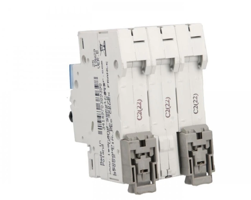 Wyłącznik nadprądowy 3P C 2A 6kA AC S303 TX3 403538 – LEGRAND | TIM SA