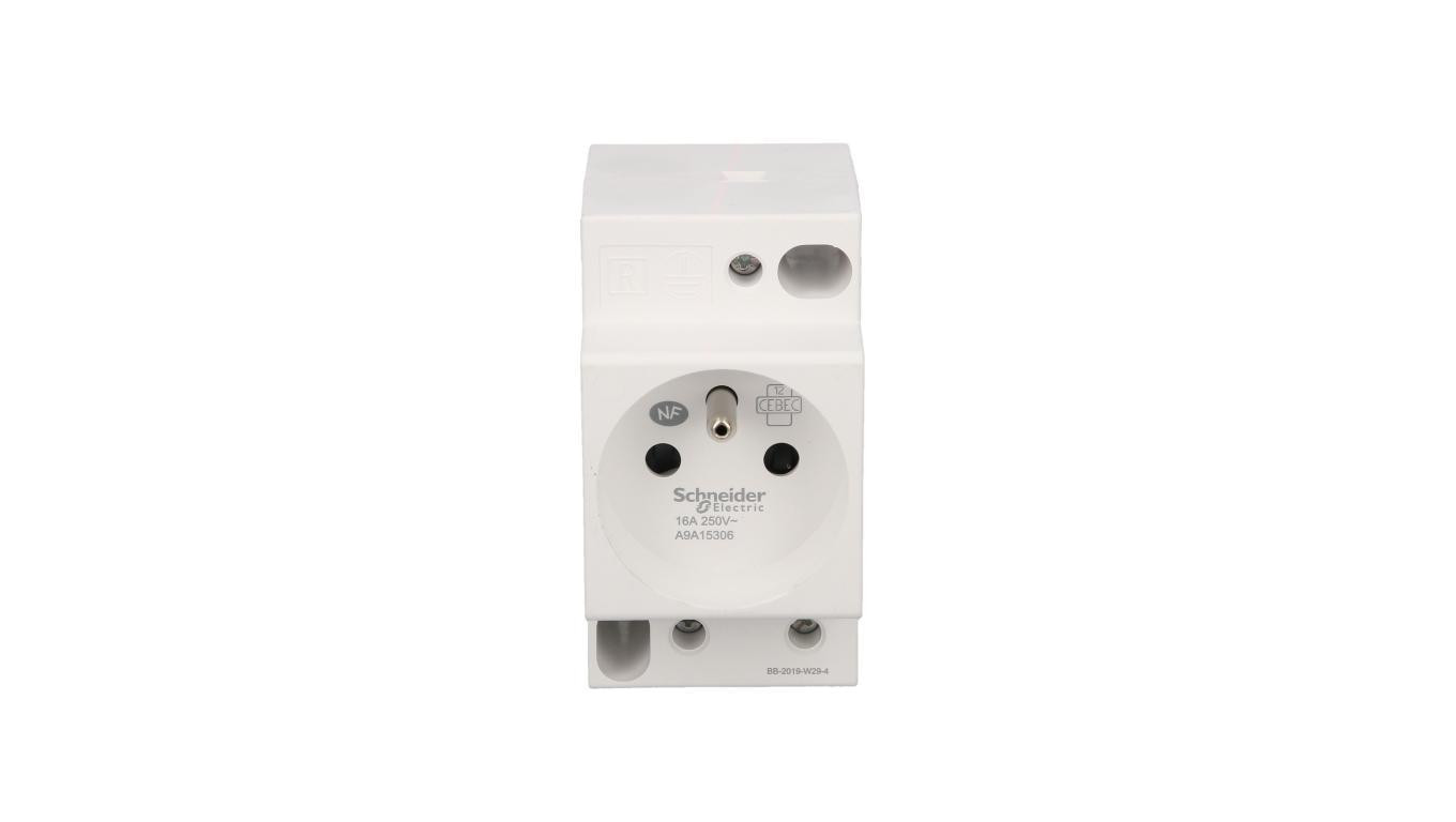 Service Module Socket 2P+Z 16A 250V for Acti9 Rail A9A15306