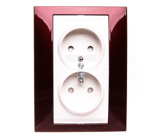 Unica Plus Gniazdo podwójne z PE 16A IP20 MGU63.069.551