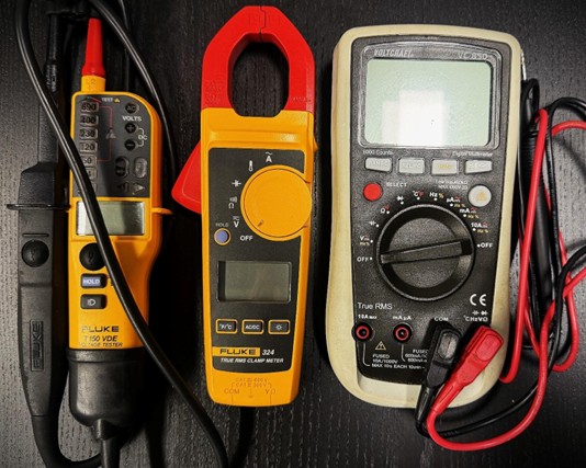 Jak dobrać multimetr do pracy instalatora?