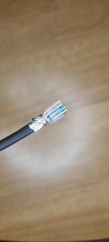 Wtyk modularny 8P8C dwuczęściowy na kablu typu F/UTP